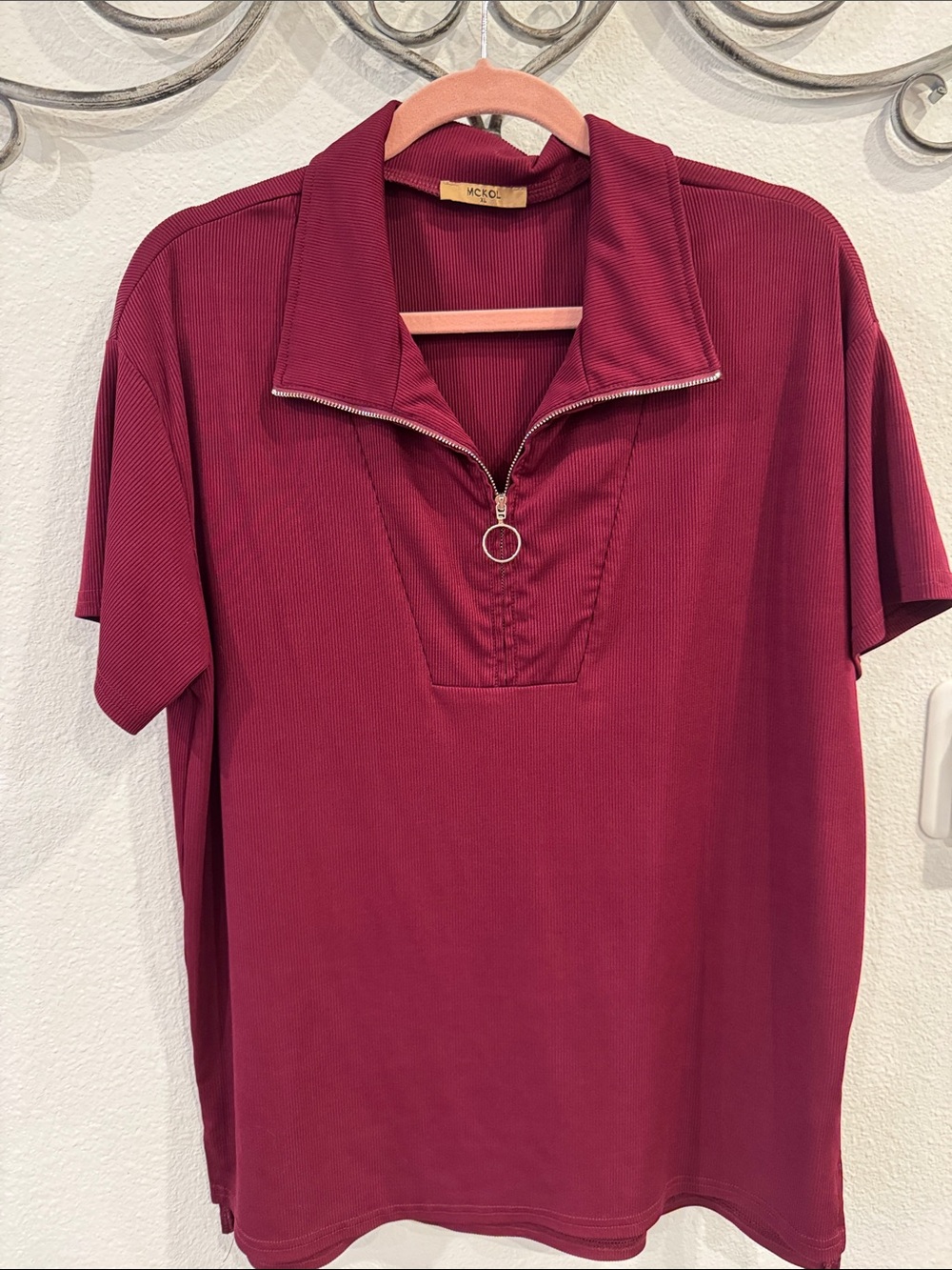 MCKOL Short-Sleeve Zip Polo in Burgundy